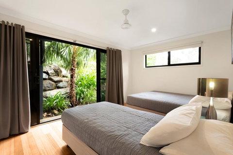 Shorelines - Accommodation Tasmania 9