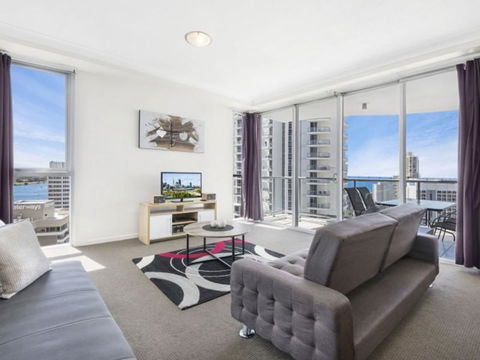 Beach Stay - Ocean & Riverview Resort Chevron Renaissance Central Surfers Paradise - Accommodation Tasmania 3