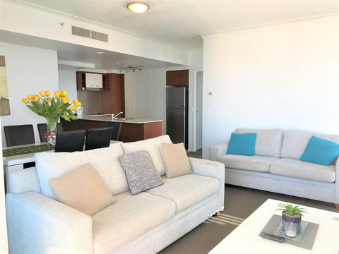 Beach Stay - Ocean & Riverview Resort Chevron Renaissance Central Surfers Paradise - Accommodation Tasmania 20