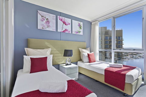 Beach Stay - Ocean & Riverview Resort Chevron Renaissance Central Surfers Paradise - Accommodation Tasmania 9