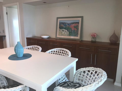 Proximity Waterfront Apartments - Accommodation Tasmania 8