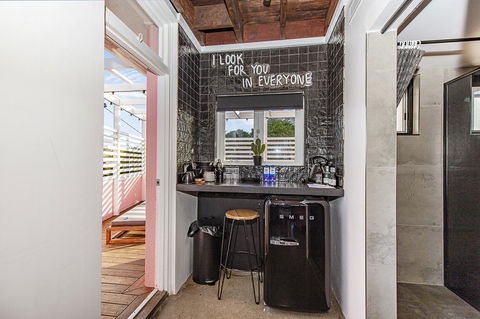 The Pink Hotel Coolangatta - Accommodation Tasmania 32