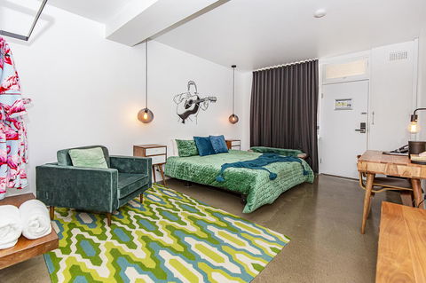 The Pink Hotel Coolangatta - Accommodation Tasmania 28
