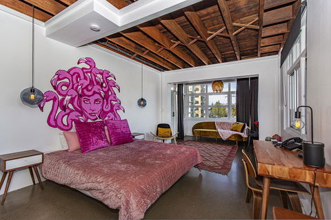 The Pink Hotel Coolangatta - Accommodation Tasmania 33