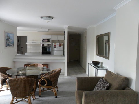 Grosvenor Beachfront Apartments Surfers Paradise - Accommodation Tasmania 5