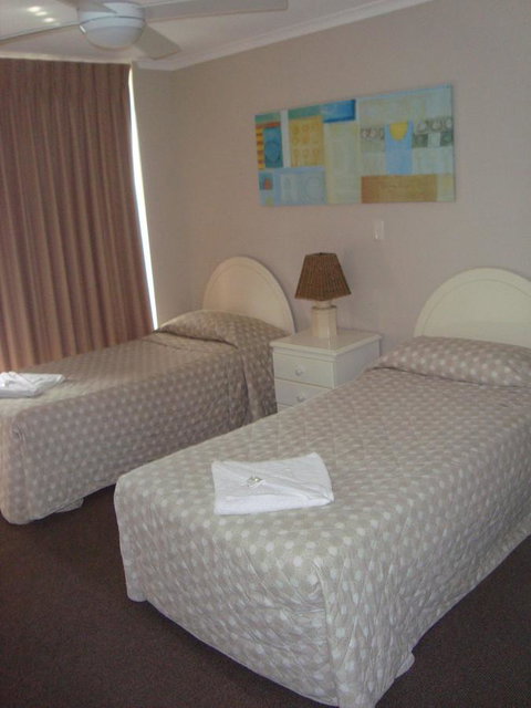 Grosvenor Beachfront Apartments Surfers Paradise - Accommodation Tasmania 18