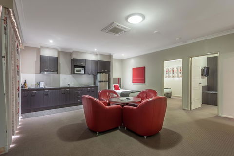 Platinum International - Accommodation Tasmania 2