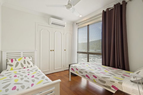Montipora Unit 3 - In The Heart Of Airlie, Wi-fi And Netflix - Accommodation Tasmania 7