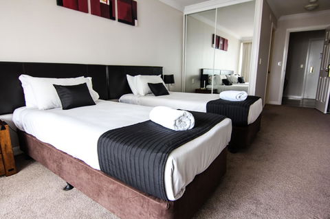The Phoenician Resort - Accommodation Tasmania 30