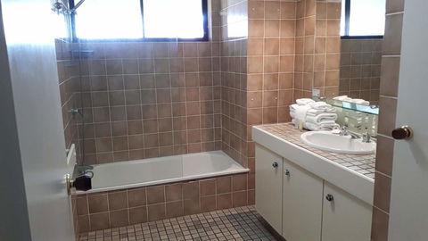 De Ville Apartments - Accommodation Tasmania 9