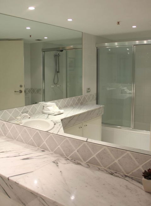 De Ville Apartments - Accommodation Tasmania 3