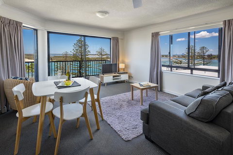 Belaire Place Motel Apartments - Accommodation Tasmania 8