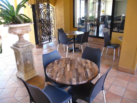 Palm Royale Cairns - Accommodation Tasmania 12