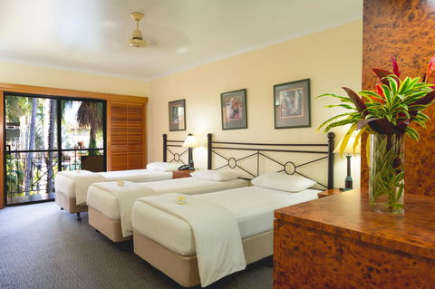 Palm Royale Cairns - Accommodation Tasmania 24