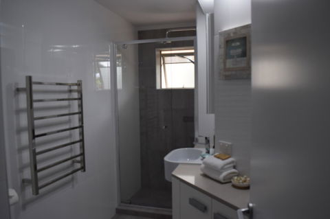 Raintrees Moffat Beach - Accommodation Tasmania 9