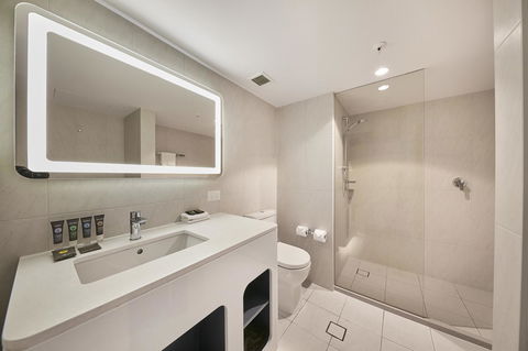 Novotel Surfers Paradise - Accommodation Tasmania 16