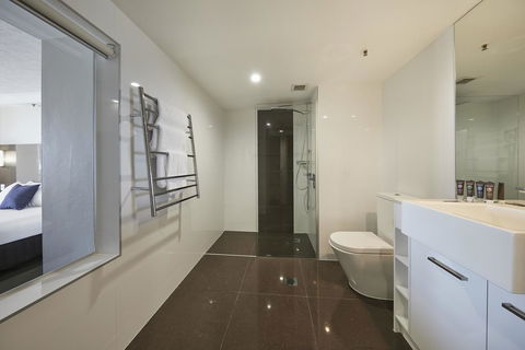Novotel Surfers Paradise - Accommodation Tasmania 30