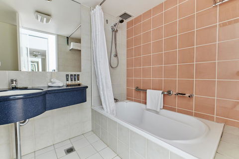 Novotel Cairns Oasis Resort - Accommodation Tasmania 2