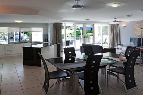 Waters Edge Apartment Cairns - Accommodation Tasmania 2