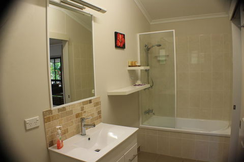 Boutique Bungalows - Accommodation Tasmania 32