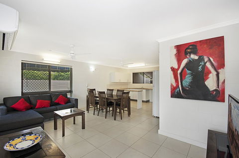 Townsville Holiday Apartments - Accommodation Tasmania 20