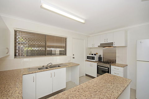Townsville Holiday Apartments - Accommodation Tasmania 13