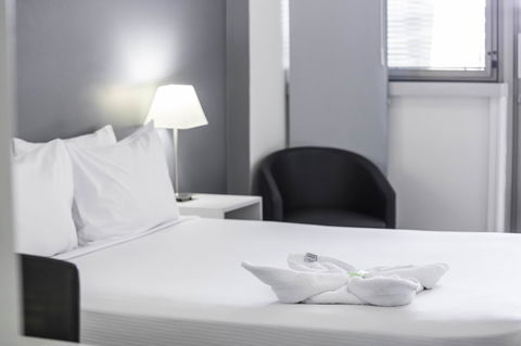 George Williams Hotel - Accommodation Tasmania 13