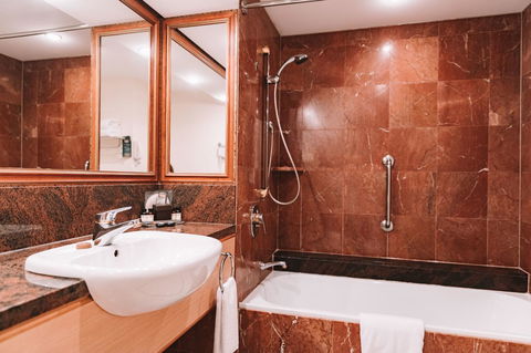 Pullman Cairns International - Accommodation Tasmania 17