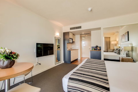 Central Cosmo Apartment Hotel - Accommodation Tasmania 4