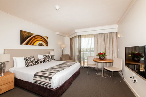 Central Cosmo Apartment Hotel - Accommodation Tasmania 1