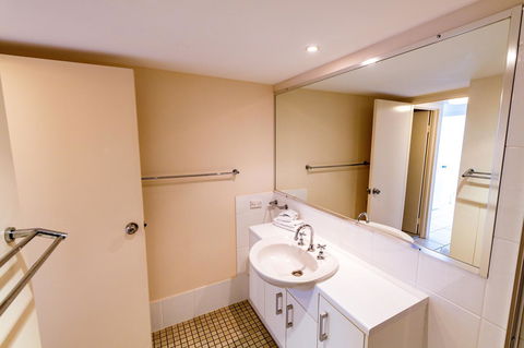 Burgess @ Kings Beach Apartments - Accommodation Tasmania 2