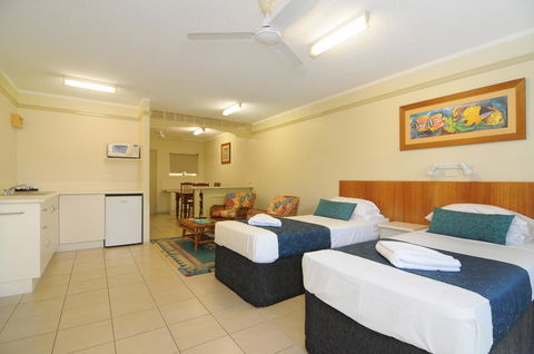 Cairns Queenslander Hotel & Apartments - Accommodation Tasmania 8