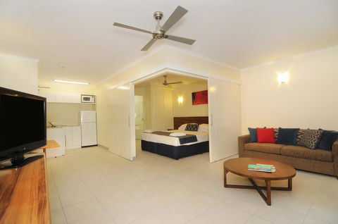 Cairns Queenslander Hotel & Apartments - Accommodation Tasmania 16