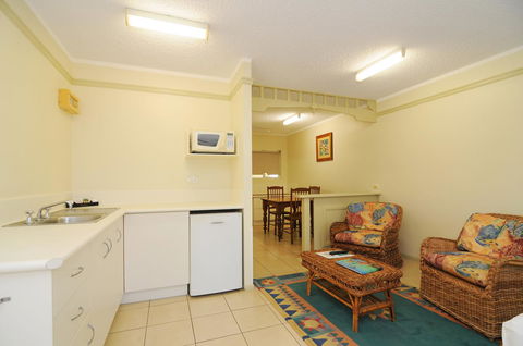 Cairns Queenslander Hotel & Apartments - Accommodation Tasmania 20