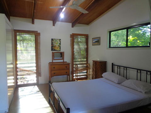 1770 Southern Cross Travellers Retreat - Accommodation Tasmania 14