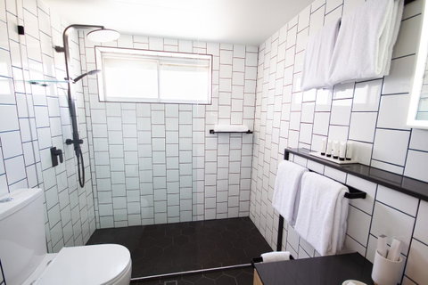 The Island Gold Coast - Accommodation Tasmania 3