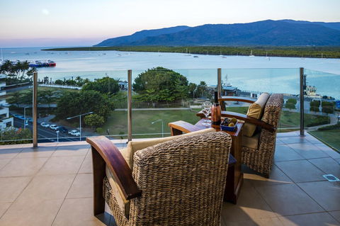 Jack And Newell Holiday Apartments - Accommodation Tasmania 0