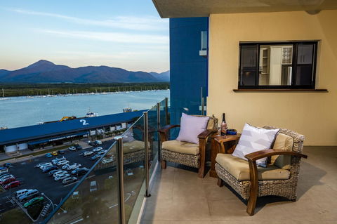 Jack And Newell Holiday Apartments - Accommodation Tasmania 43