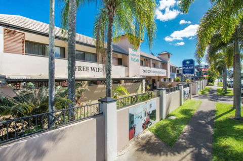 Cairns City Palms - Accommodation Tasmania 0