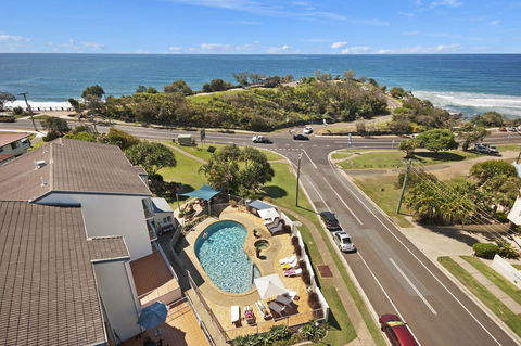 Pandanus Coolum Beach - Accommodation Tasmania 0