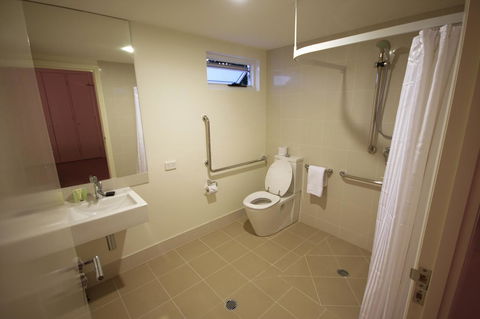 Domain Serviced Apartments - Accommodation Tasmania 13