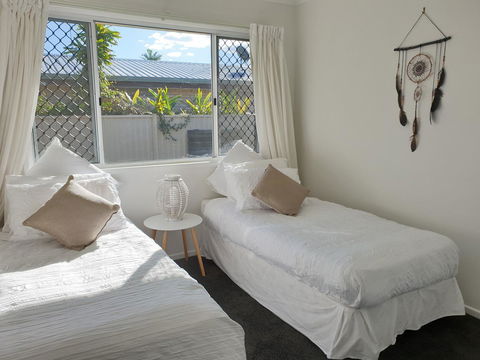 Beautiful Home- Walk To Beach-Short Drive To Noosa - Accommodation Tasmania 5