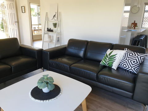 Beautiful Home- Walk To Beach-Short Drive To Noosa - Accommodation Tasmania 3