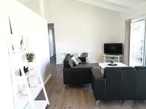 Beautiful Home- Walk To Beach-Short Drive To Noosa - Accommodation Tasmania 1