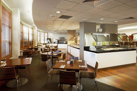 DoubleTree By Hilton Cairns - Accommodation Tasmania 9