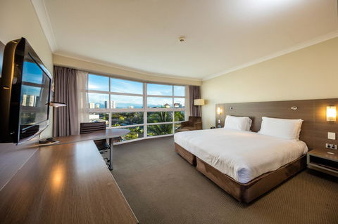 DoubleTree By Hilton Cairns - Accommodation Tasmania 18