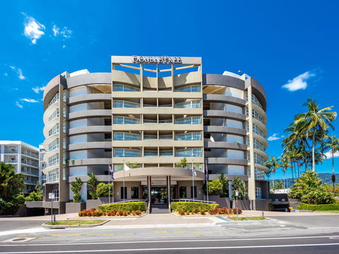 DoubleTree By Hilton Cairns - Accommodation Tasmania 1