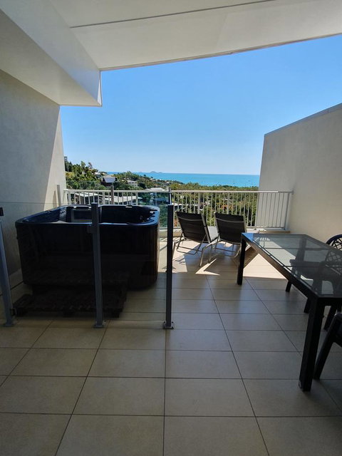 Azure Sea Whitsunday Resort - Accommodation Tasmania 24