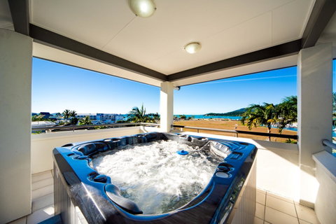 Portside Whitsunday Luxury Holiday Apartments - Accommodation Tasmania 3