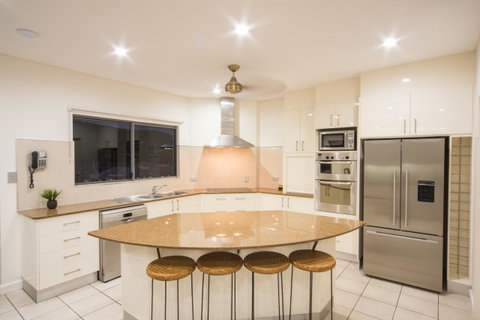 Portside Whitsunday Luxury Holiday Apartments - Accommodation Tasmania 25